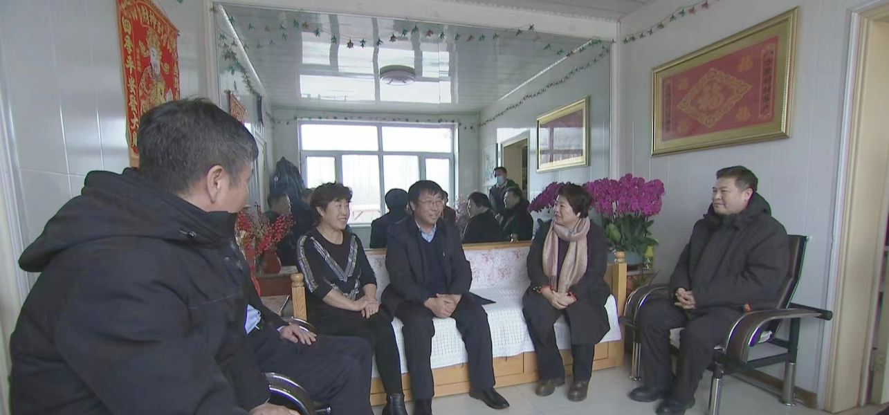 20057955-FD54-4673-A996-48280F73C80C 20057955-FD54-4673-A996-48280F73C80C